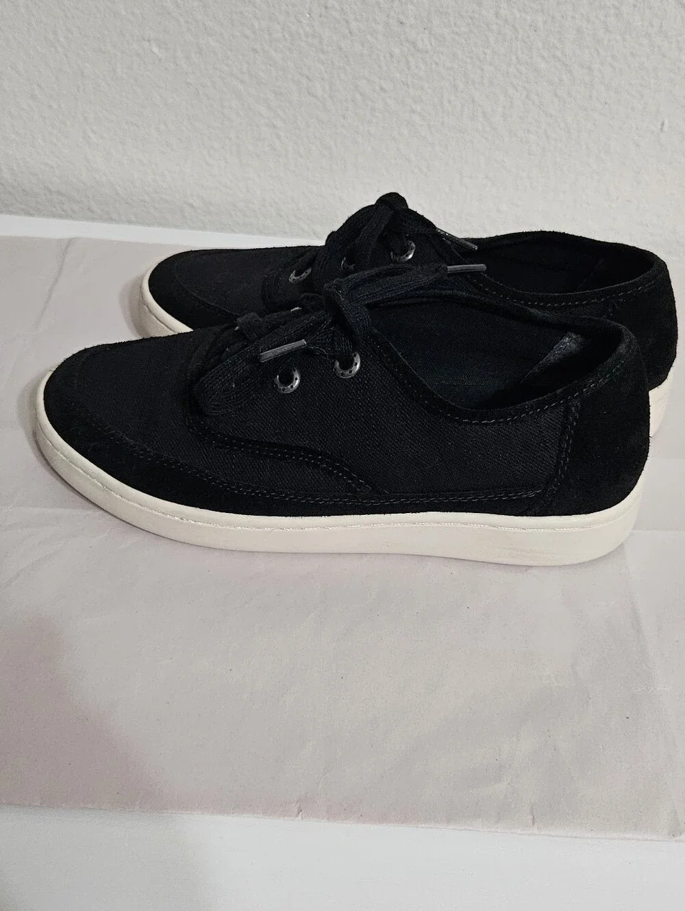 Zodiac Black Low-Top Canvas Sneakers with White Sole